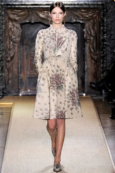 Look 7